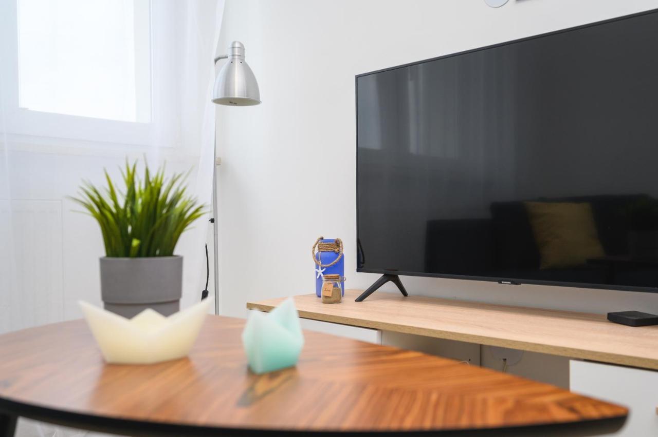 Apartament Blue Brzezno Prostywynajem Gdansk Brzezno Apartment ภายนอก รูปภาพ